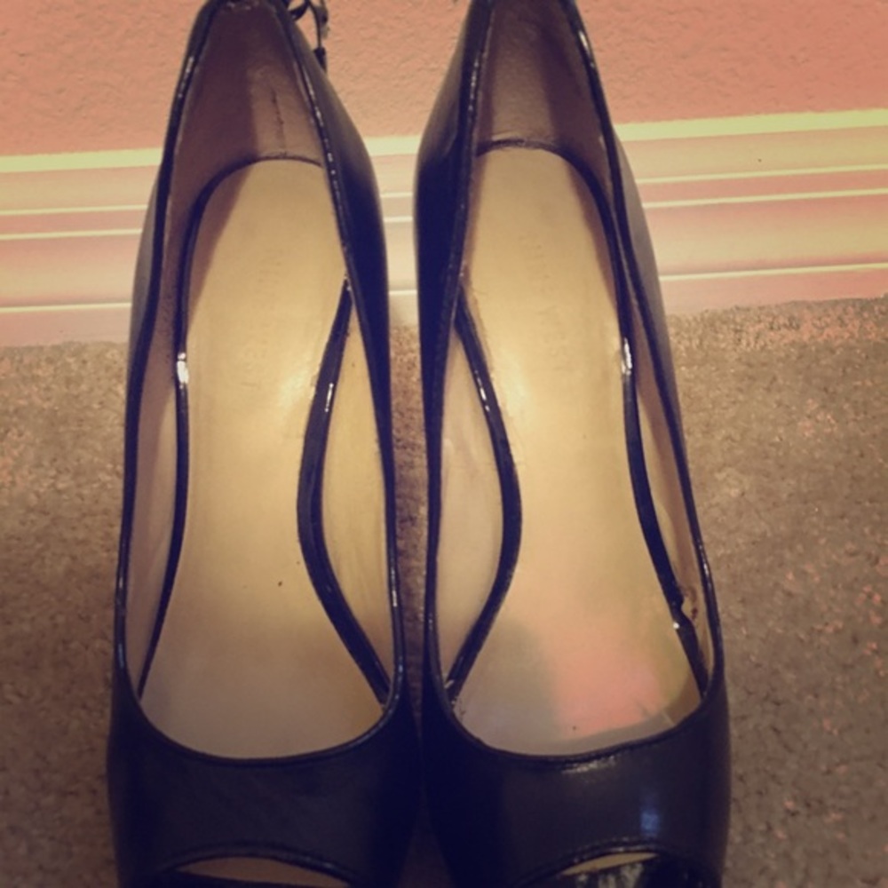 Nine West black heels. Like new. Size 7
